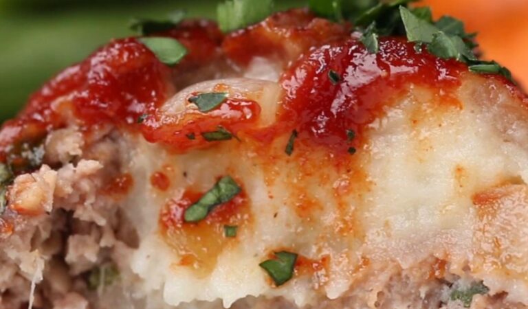 Potato-Wrapped Meatloaf: A Delicious Twist on a Classic Dish